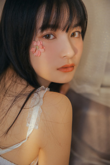 《年轻女教师4》免费观看